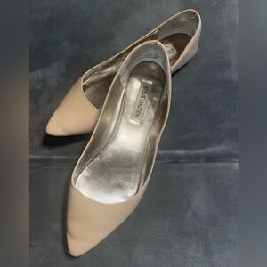 Steve Madden Nude Flats Size 9